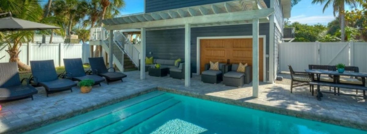 Rental with pool