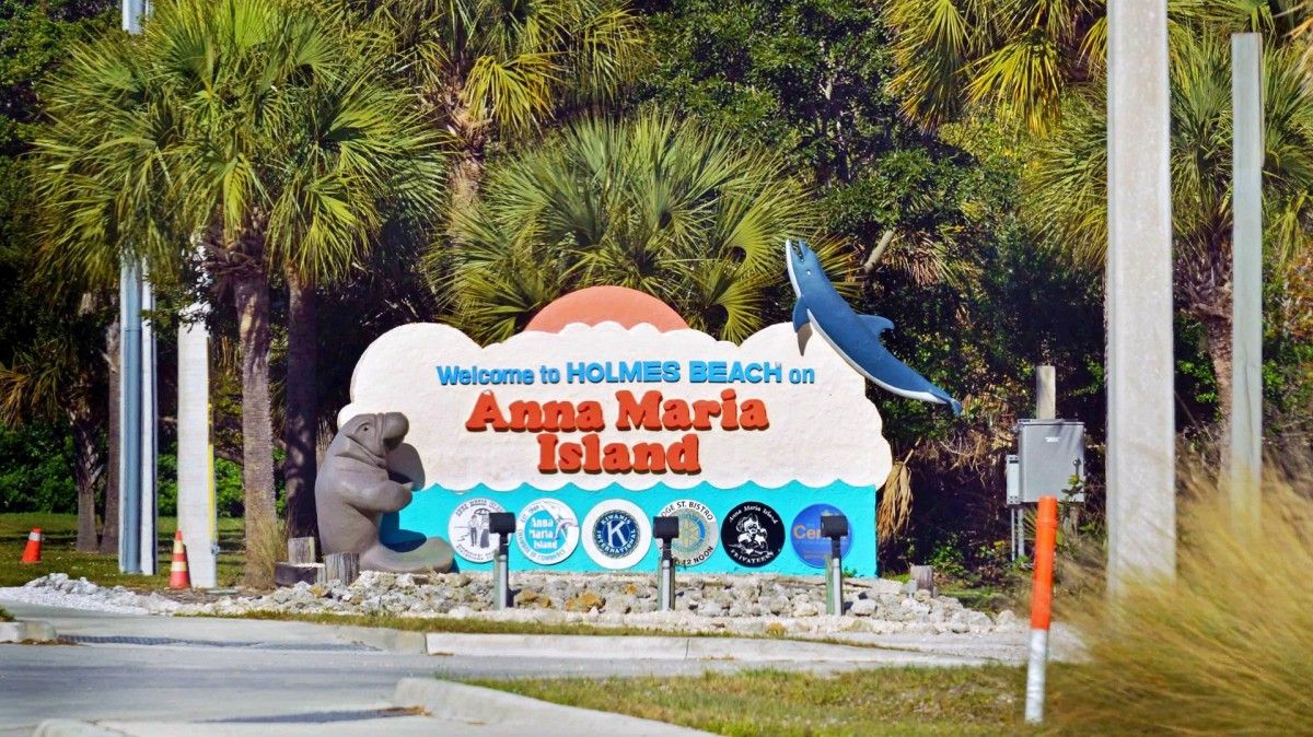 welcome to holmes beach on AMI sign